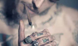 吃自己瓜纹身男网红,纹身网红自食其果的瓜界传奇